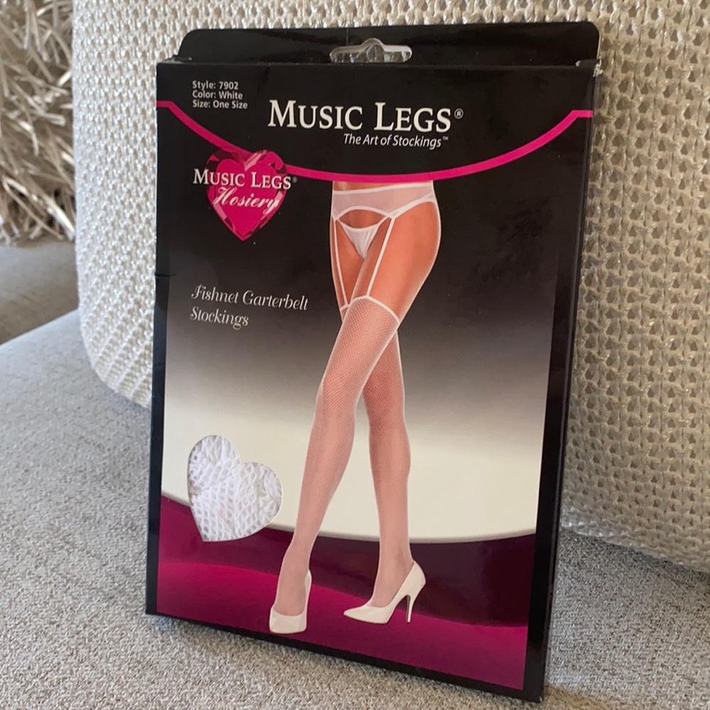 NEW knee high fishnet suspender garter  stocking set
